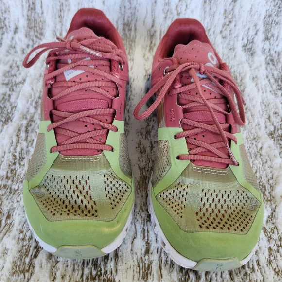 On Running "Cloudflow" Running Athletic Shoes Guava Dustrose | Women's Size 6.5 - Picture 4 of 15
